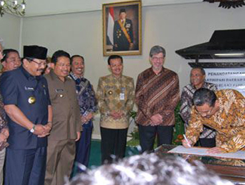 Pemprov Sepakati Raperda Penggabungan PT JIM dan PT PJU