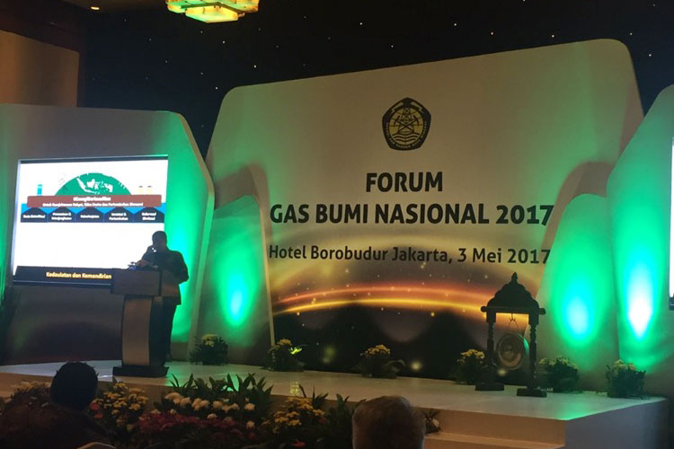 Menteri ESDM Buka Forum Gas Nasional Luncurkan Buku