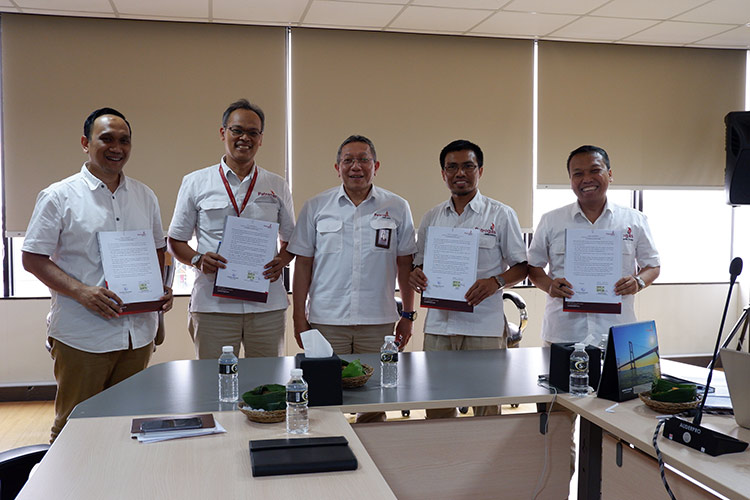 Insan Petrogas Tandatangani Pakta Integritas