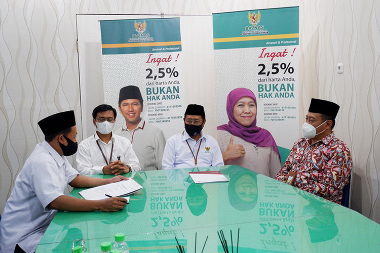 PT. PJU Bantu Bedah Rumah Lewat Baznas Jatim